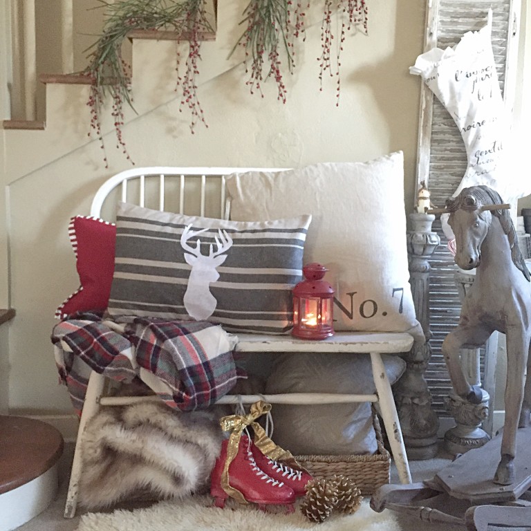 Farmhouse Christmas Home Tour – Hallstrom Home