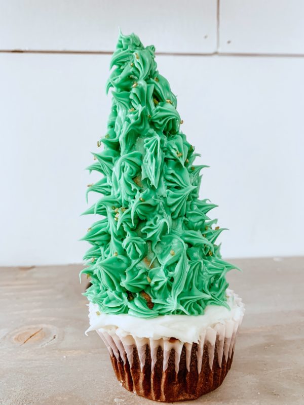 Christmas Tree Cupcakes with Sugar Cones – Hallstrom Home