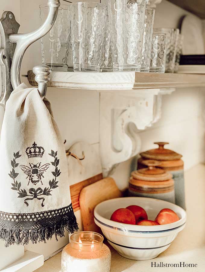 What Is a Tea Towel? Different Ways to Use This Kitchen Cloth - How to Use Tea  Towels