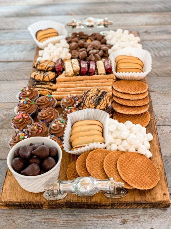 How to Build a Dessert Charcuterie Board – Hallstrom Home