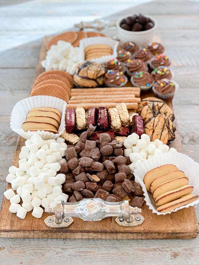 How to Build a Dessert Charcuterie Board – Hallstrom Home