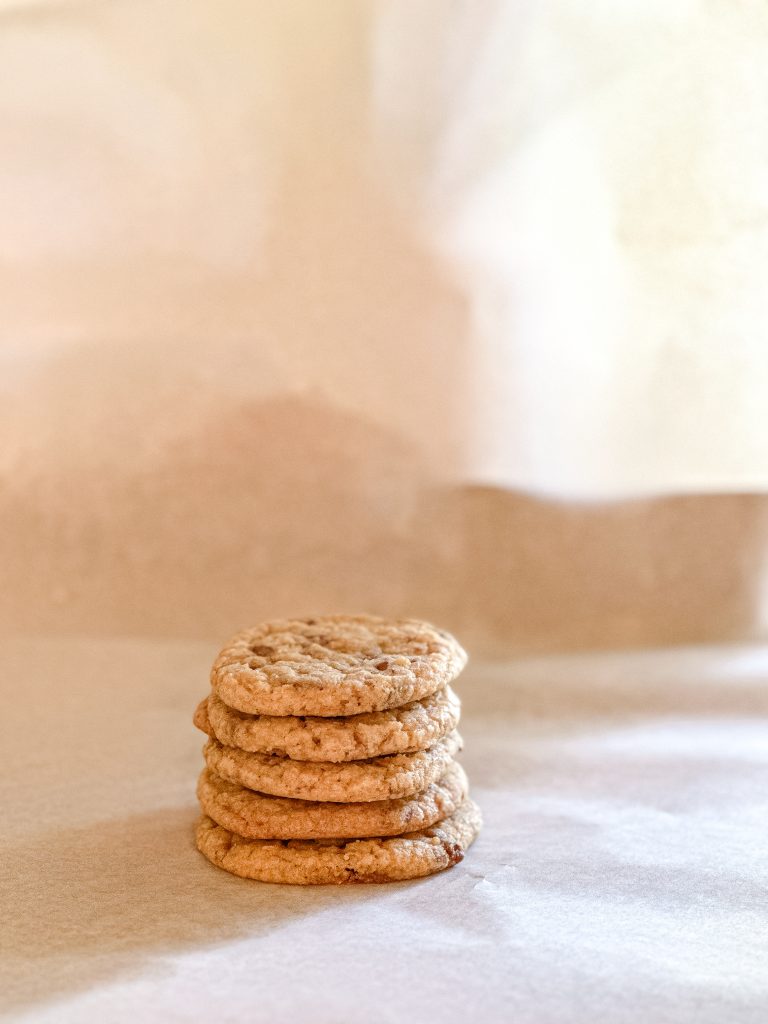 Toffee Chocolate Chip Cookie Recipe/cookie recipe/easy recipes/toffee cookies/dessert recipes/easy dessert/hallstrom home